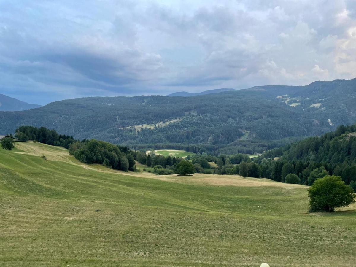 La Casa Di Grace Nella Valle Incantantata Карано Екстериор снимка