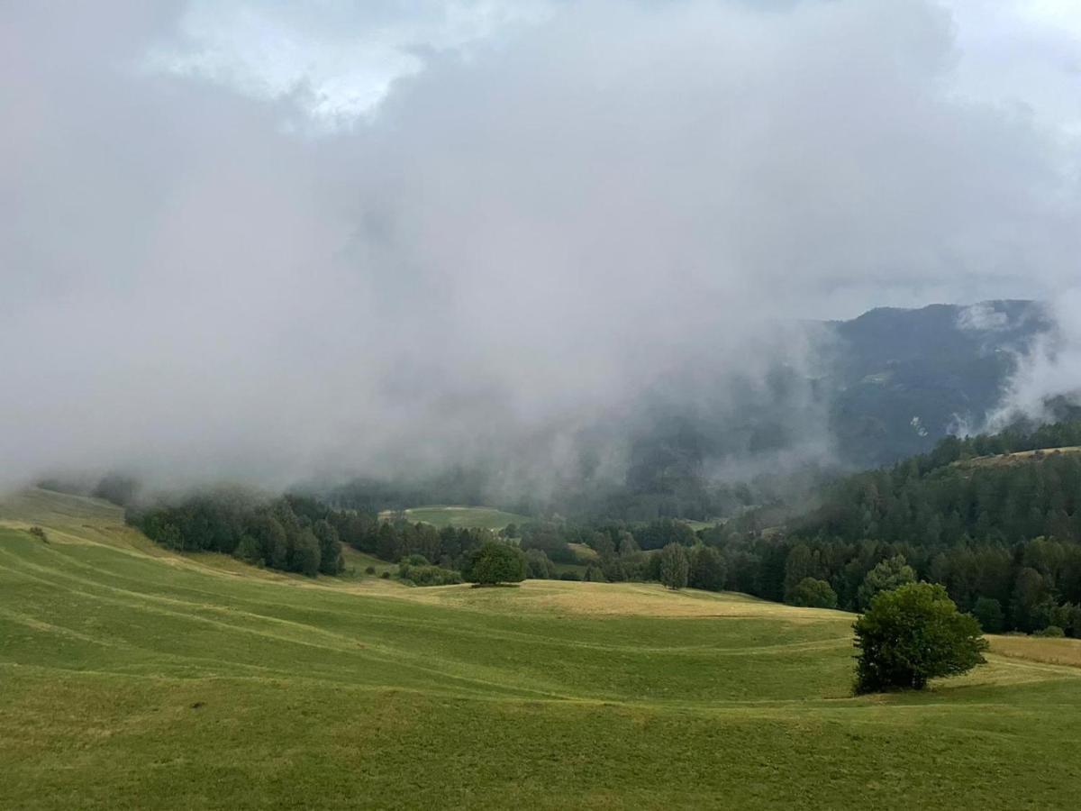 La Casa Di Grace Nella Valle Incantantata Карано Екстериор снимка